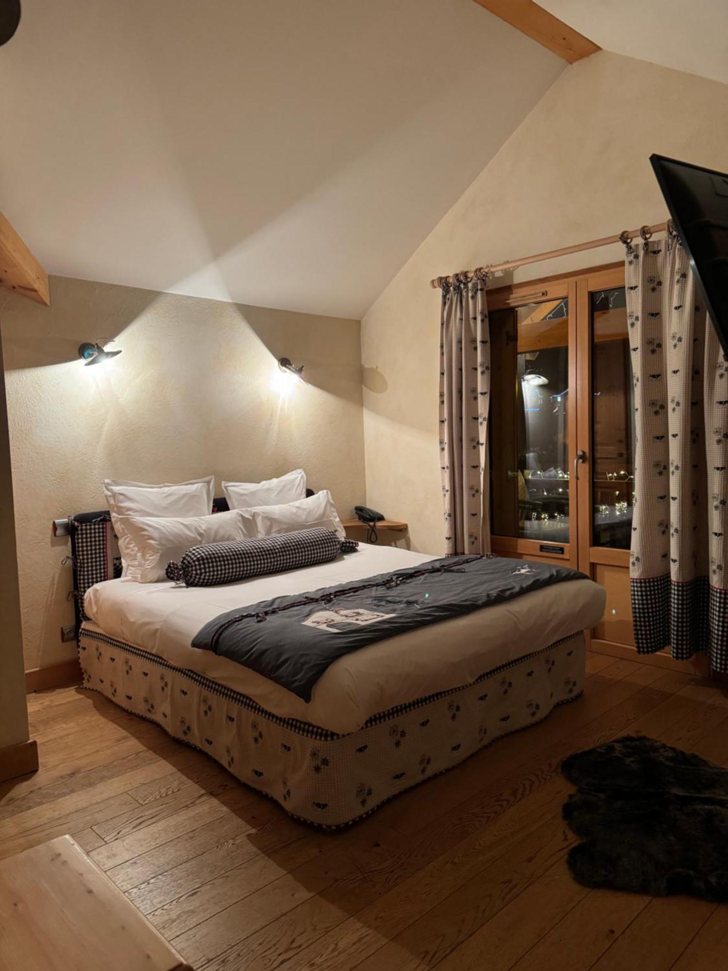 Hotel Le Jalouvre Mont-Saxonnex Bagian luar foto